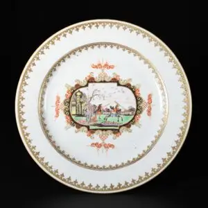 Photo d'une assiette d'une paire, en porcelaine d'époque Qianlong, décorée dans le style de Meissen.