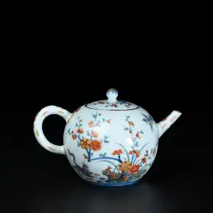 Théière en porcelaine d'époque Kangxi à décor de style Kakiemon réalisé en Holland d'un tigre et de quatre oiseaux.